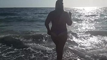 Hot MILF Masturbation On Beach So Horny Outside