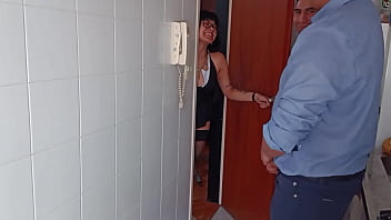 Detr S De Escena Del Nuevo Video De Secretaria Junto A Deluxeshura0